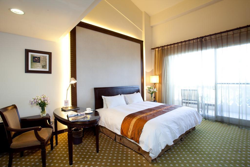 Les Hotel Tainan Eksteriør bilde